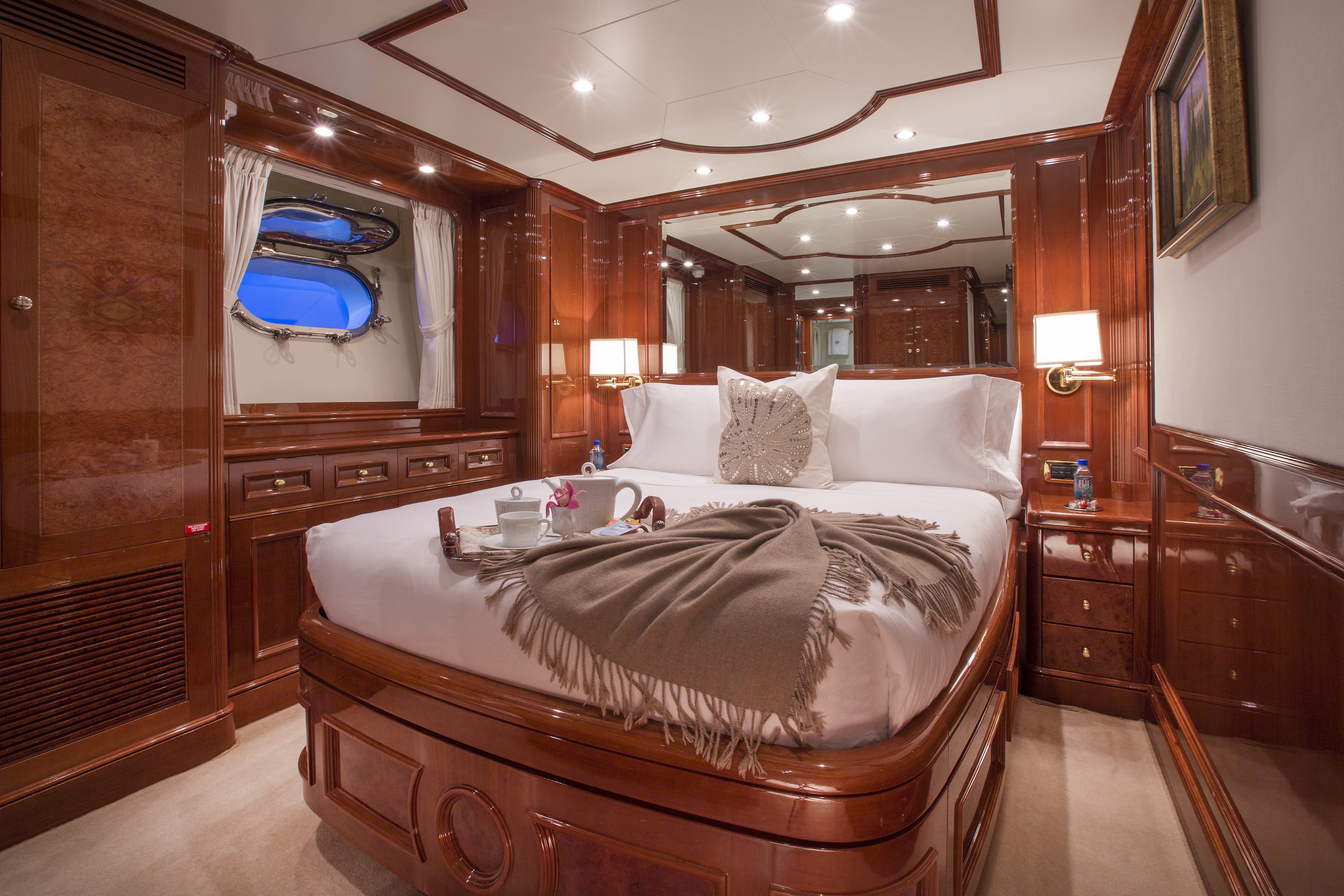 [35m-Yacht-CAMARINA-ROYALE]-9443-32.jpg