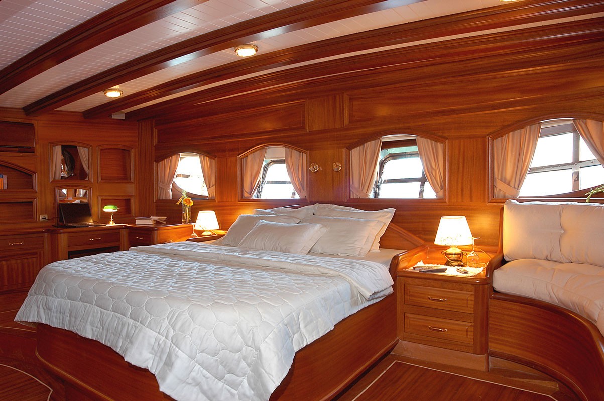 [35m-Yacht-QUEEN-OF-KARIA]-9103-25.jpg
