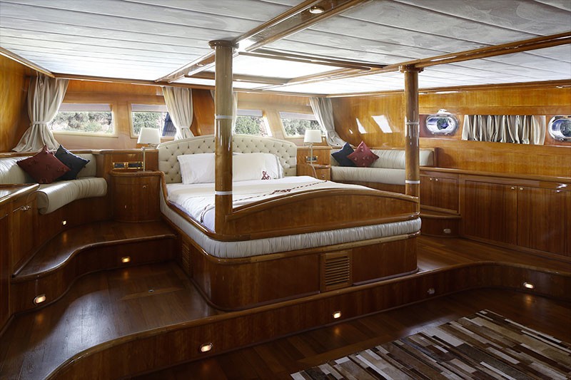 [36m-Yacht-SILVER-MOON]-9766-101.jpg
