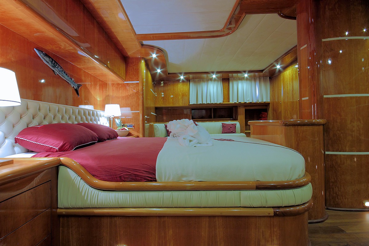 [36m-Yacht-SILVER-MOON]-9766-170.jpg