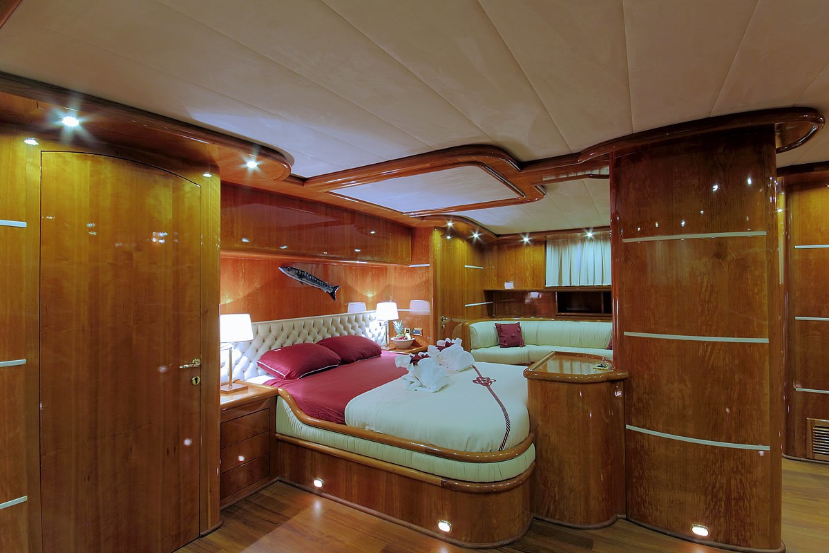 [36m-Yacht-SILVER-MOON]-9766-193.jpg