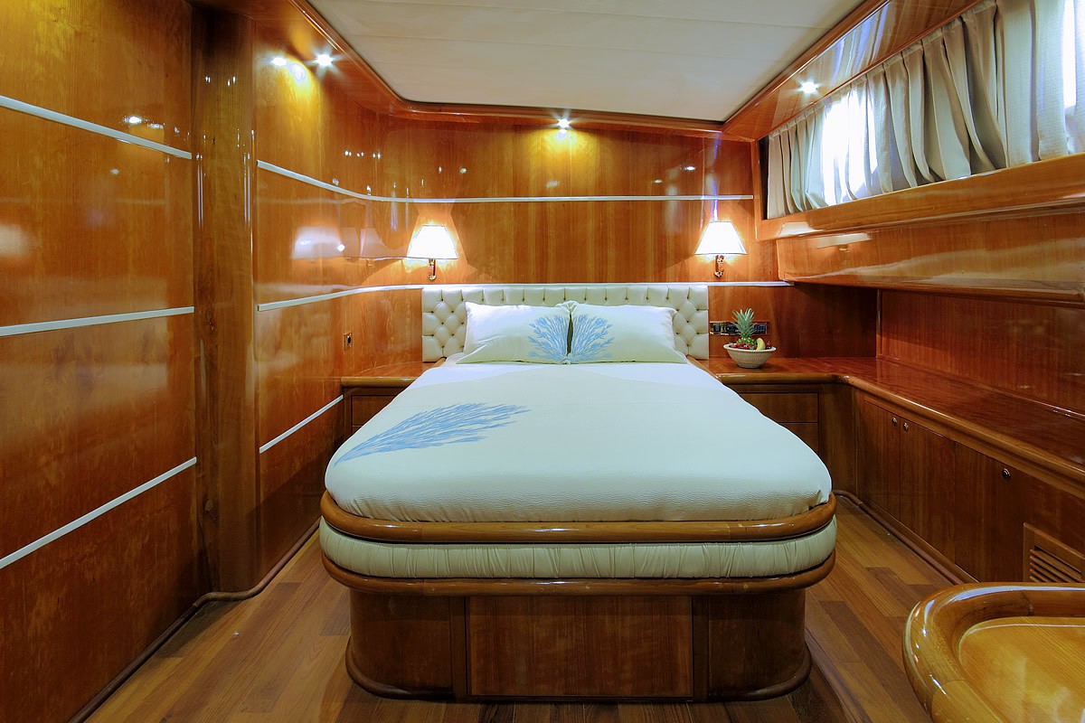 [36m-Yacht-SILVER-MOON]-9766-27.jpg