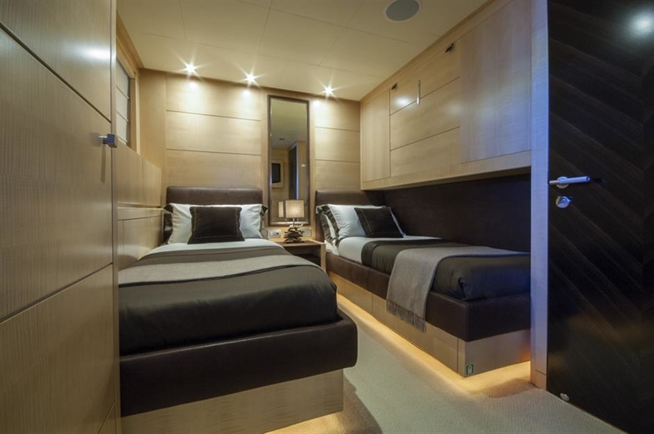 [37m-Yacht-PETRA]-9162-217.jpg