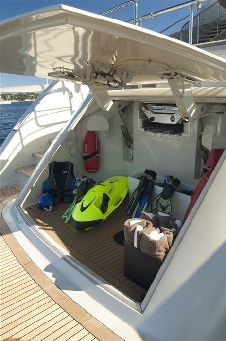 [37m-Yacht-PETRA]-9162-218.jpg