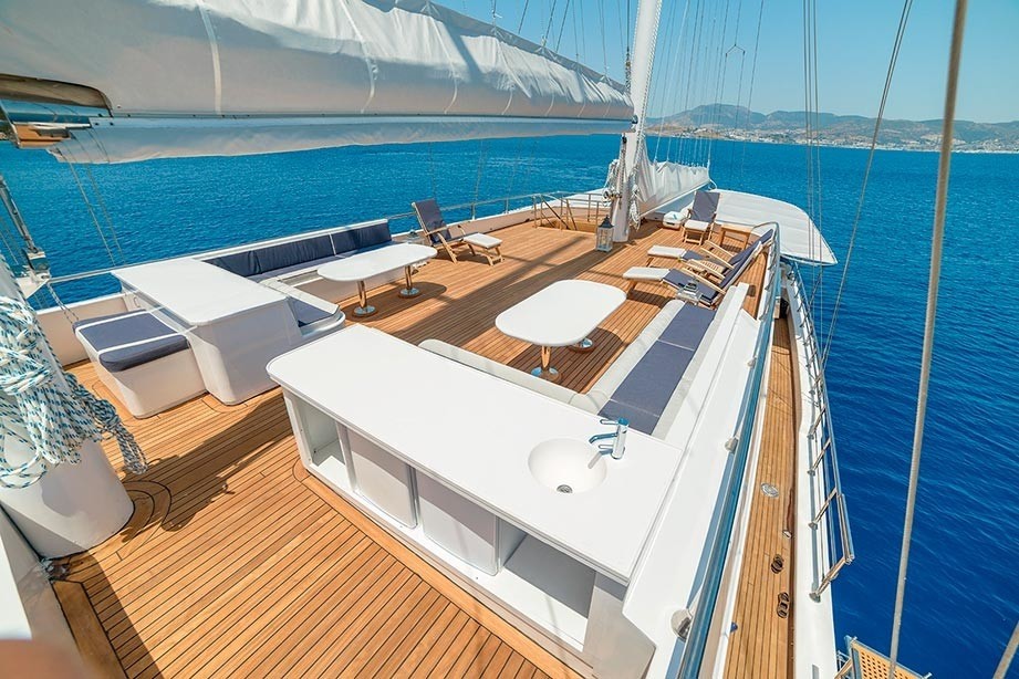 [38m-Yacht-BELLAMARE]-9585-87.jpg