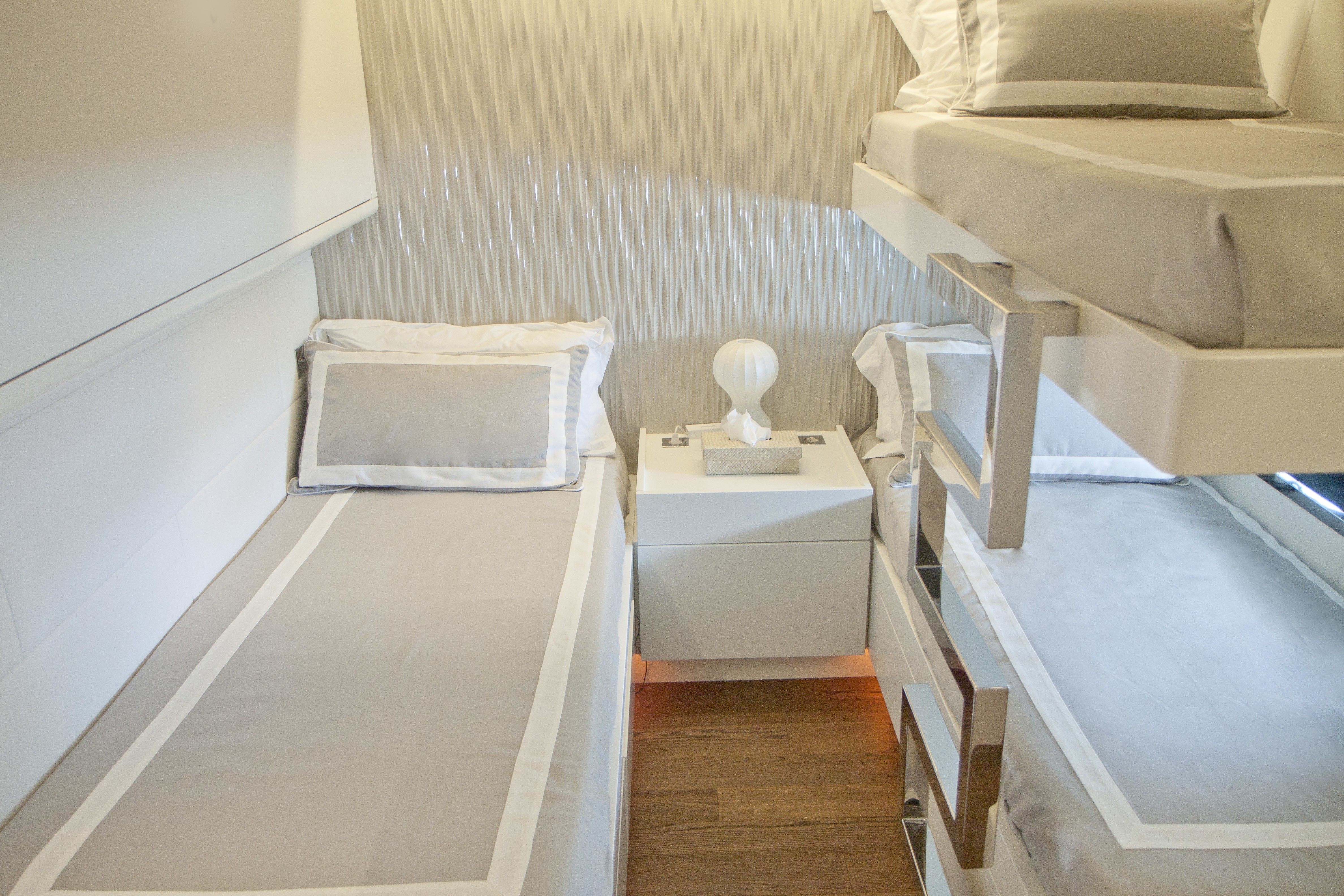 [39m-Yacht-BEACHOUSE]-9998-101.jpg