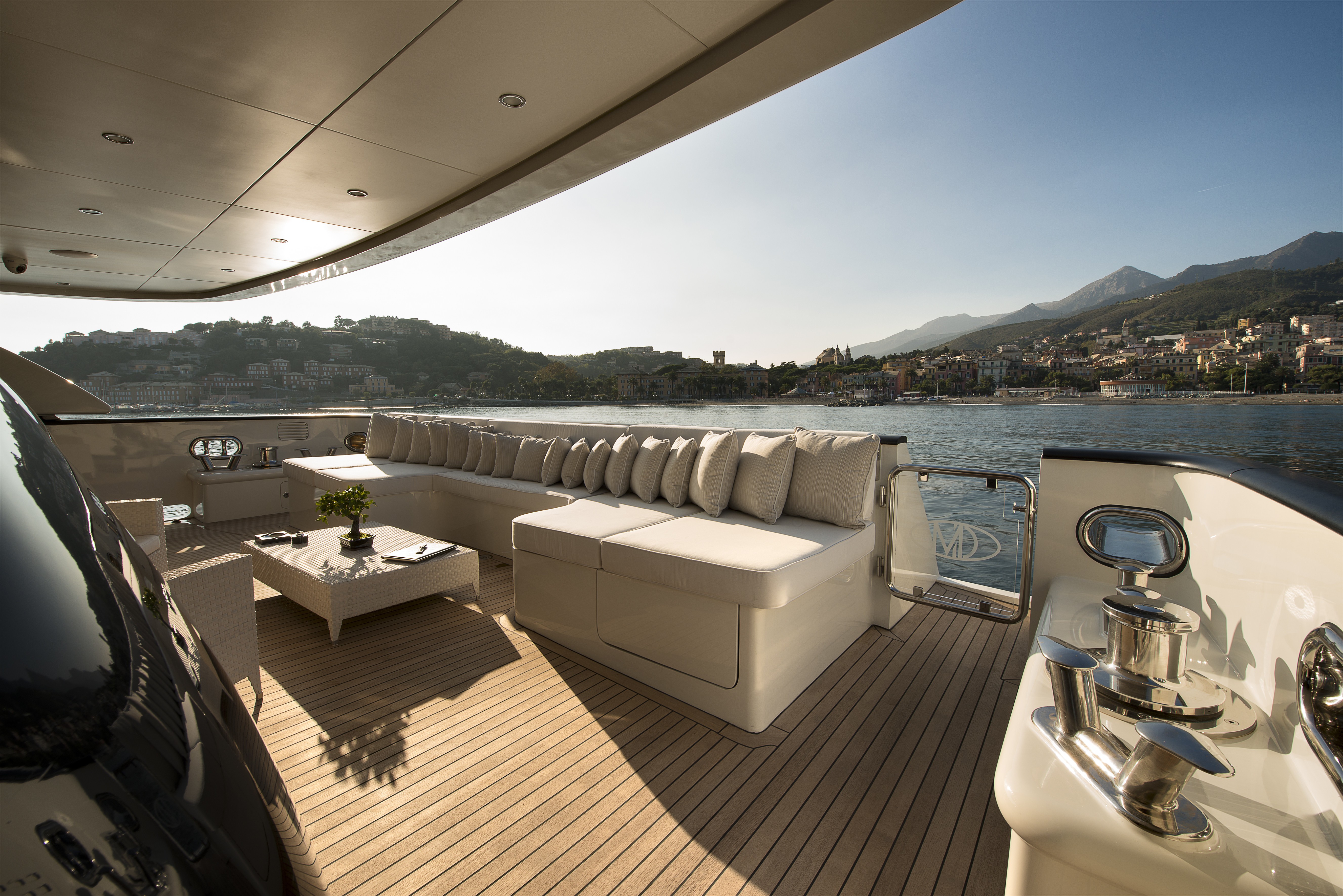 [39m-Yacht-DARLINGS]-9806-195.jpg