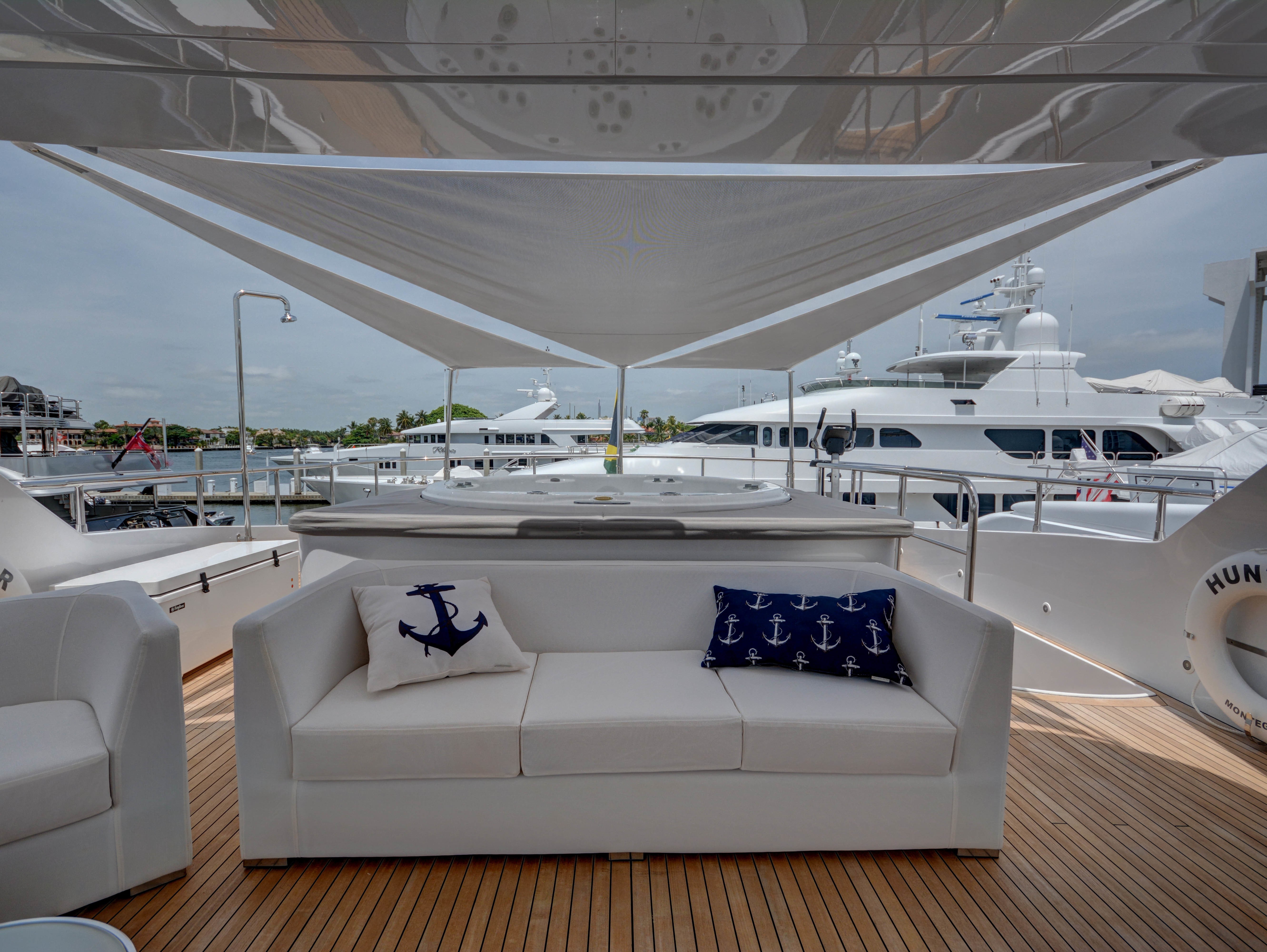 [39m-Yacht-HUNTER]-9925-89.jpg
