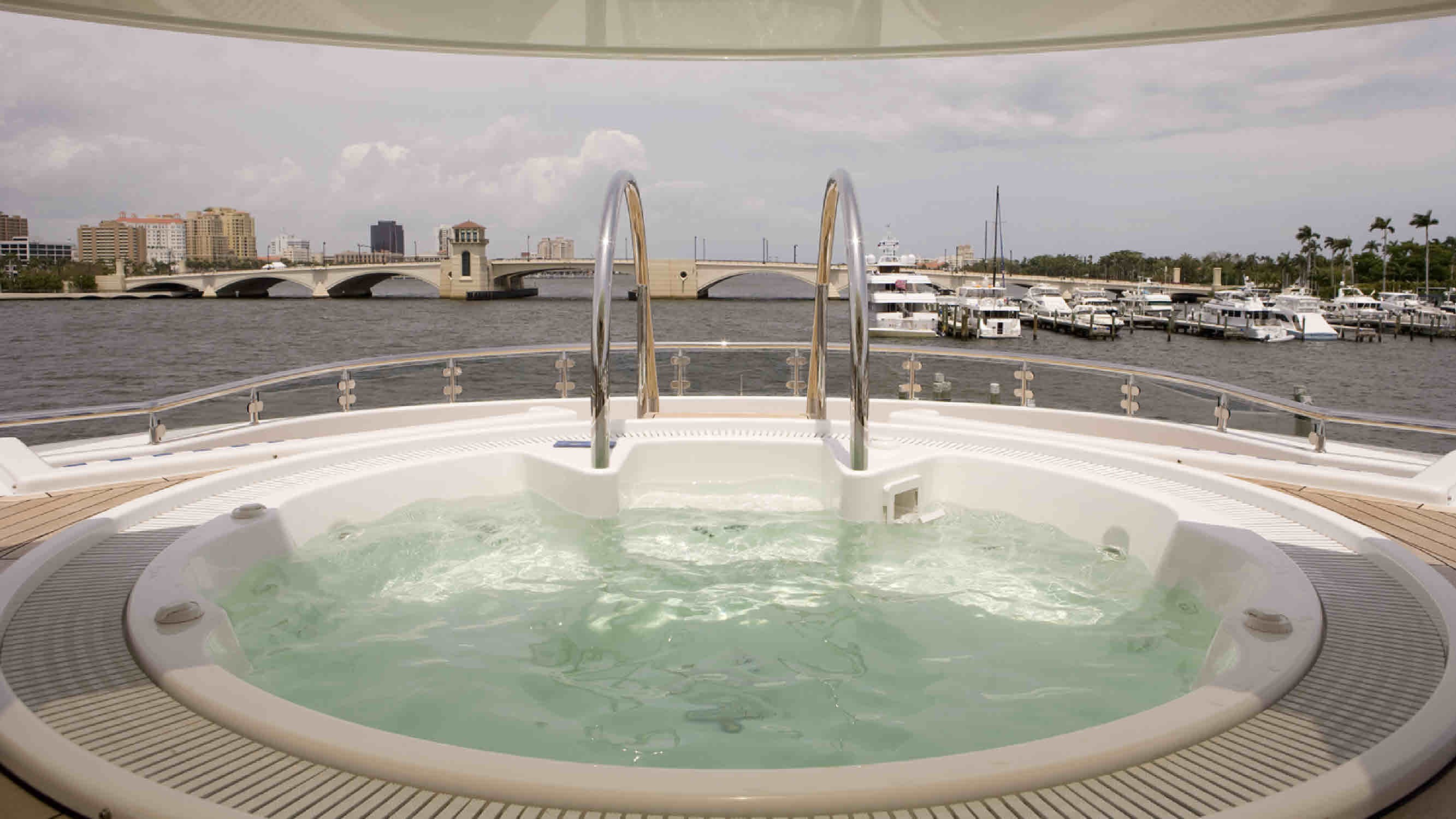 [49m-Yacht-AQUAVITA]-9370-176.jpg