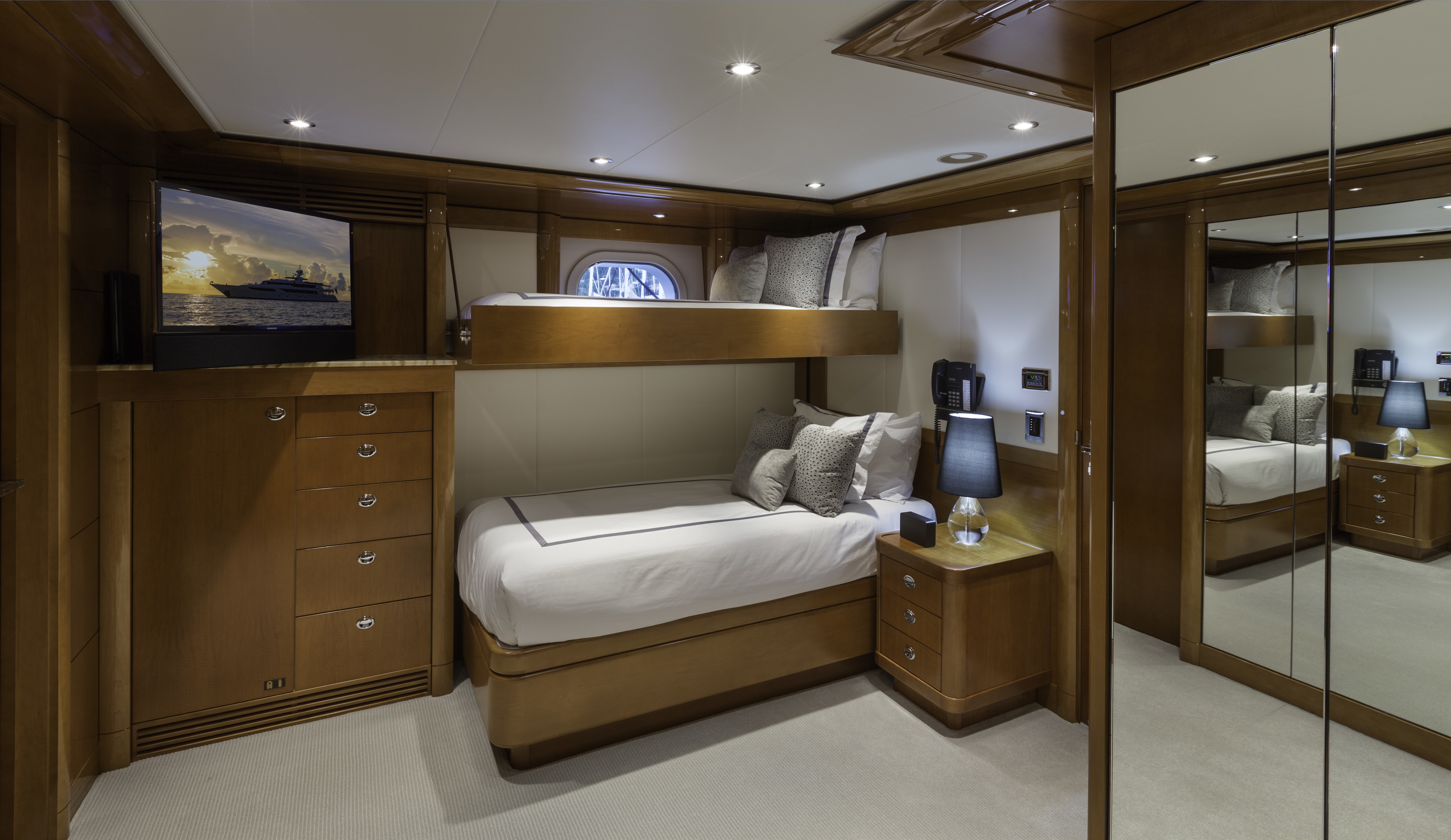 [49m-Yacht-AQUAVITA]-9370-27.jpg