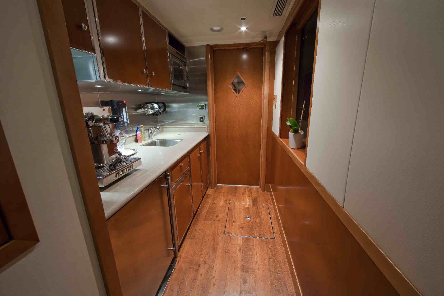 [49m-Yacht-AQUAVITA]-9370-33.jpg