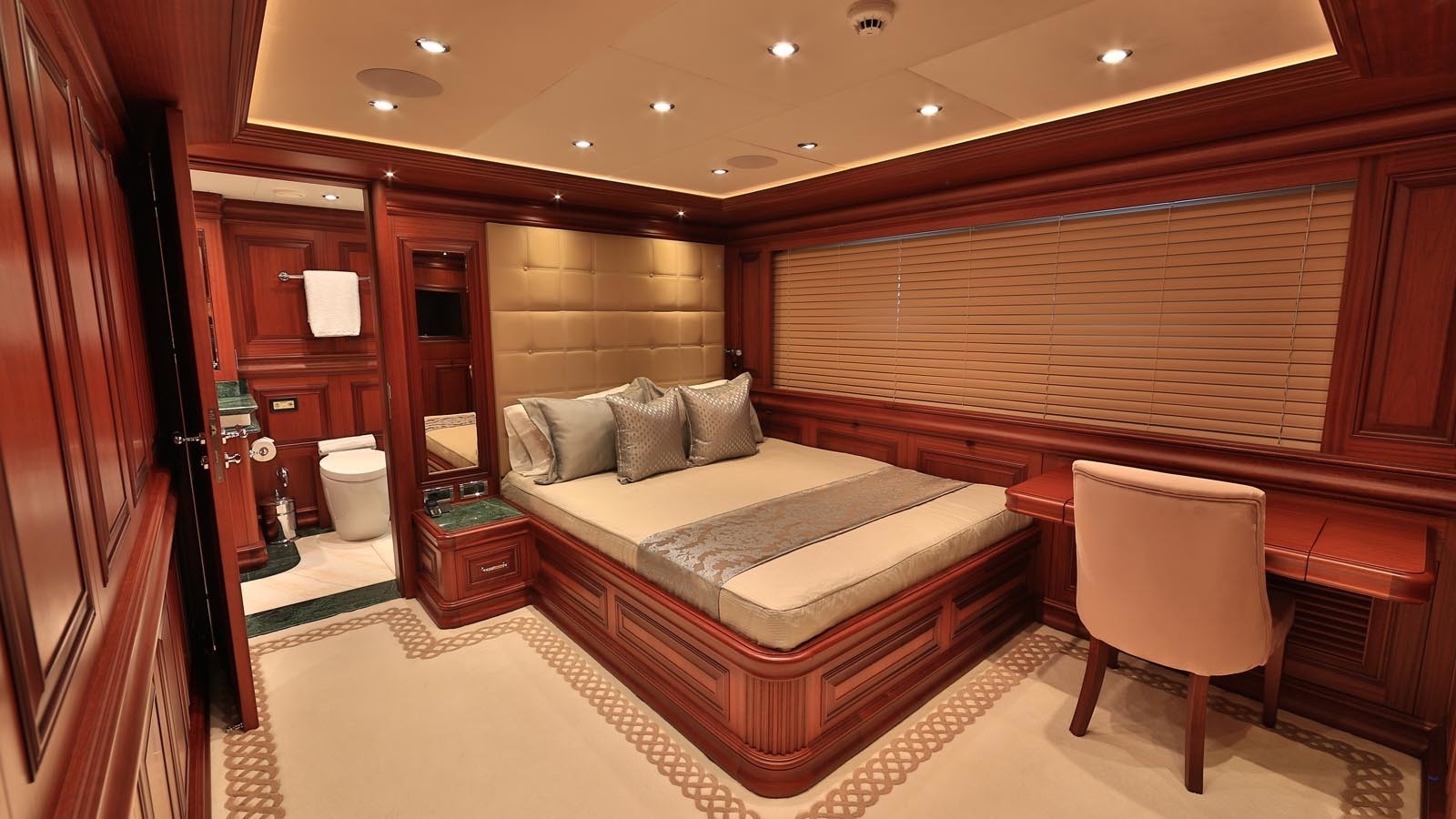 [49m-Yacht-CLARITY]-9971-123.jpg