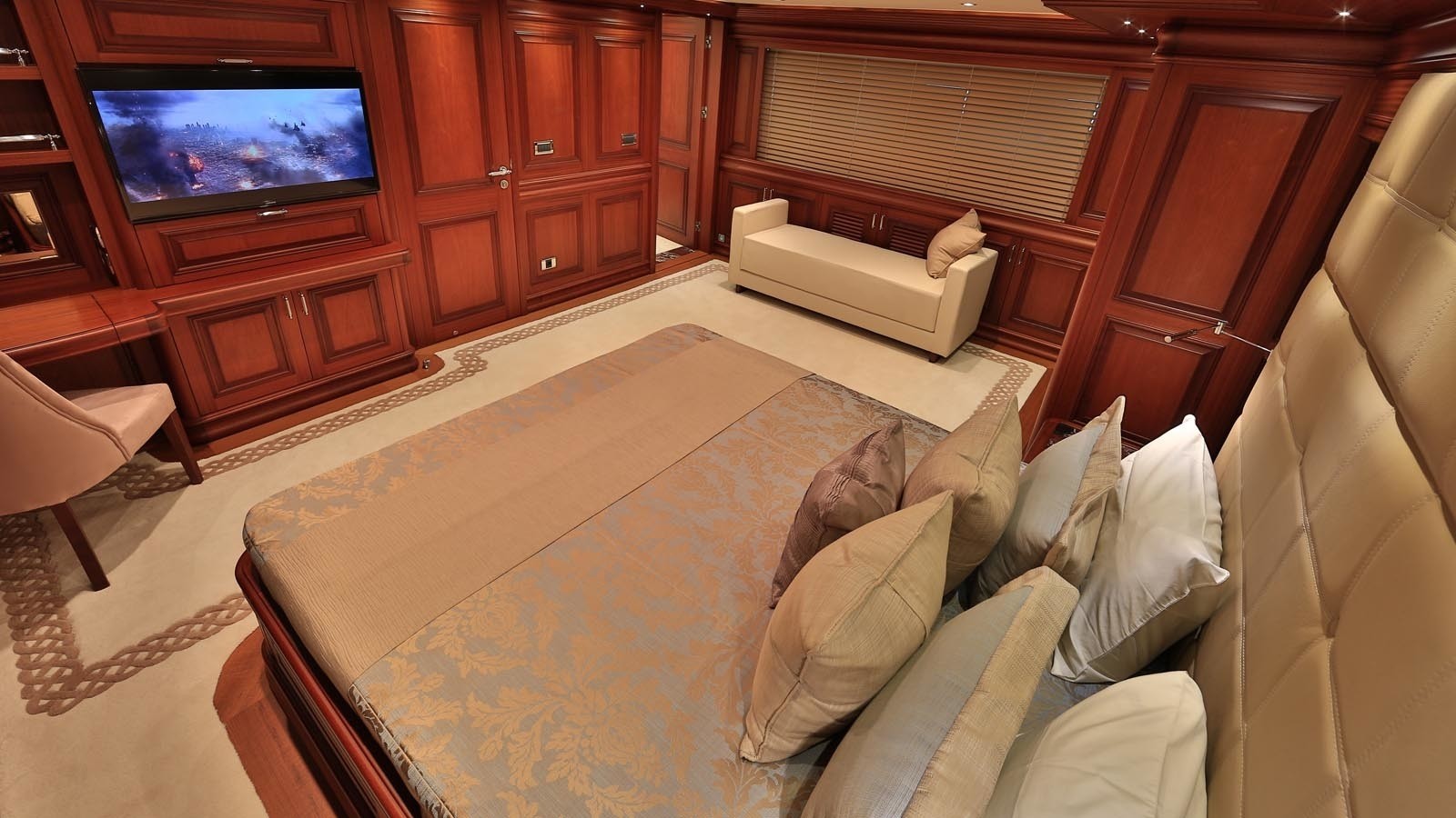 [49m-Yacht-CLARITY]-9971-220.jpg