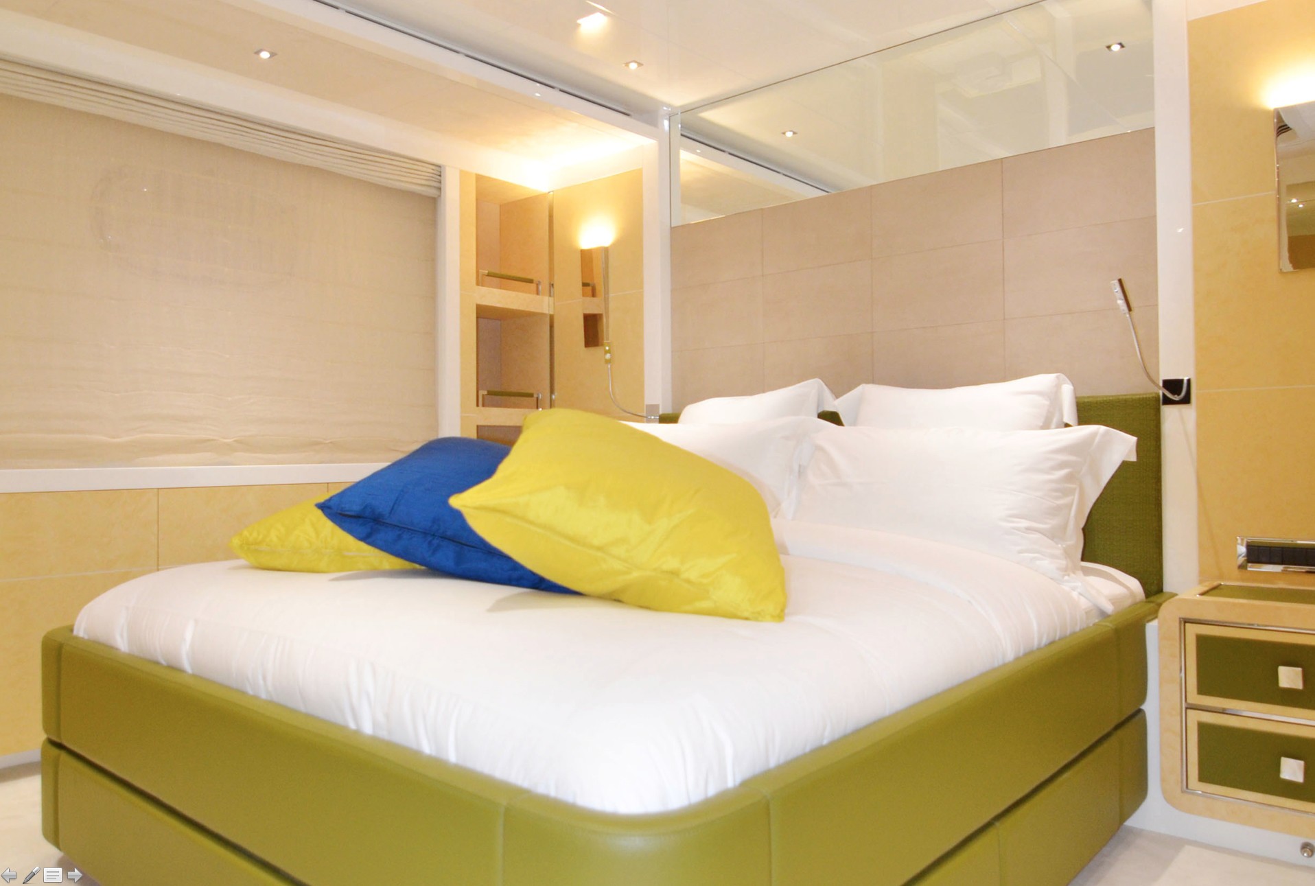 [52m-Yacht-JADE-959]-9990-101.jpg