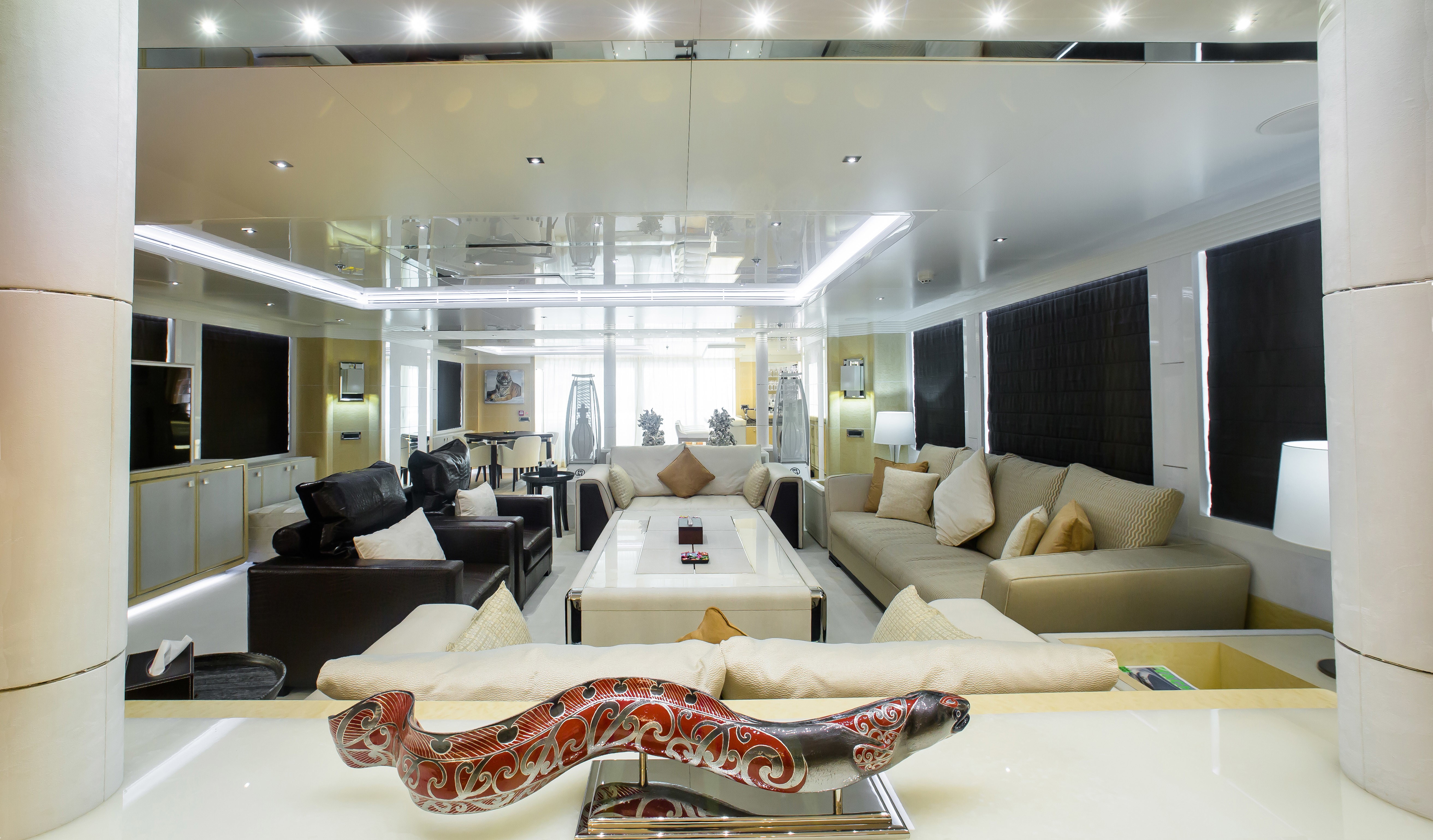 [52m-Yacht-JADE-959]-9990-131.jpg