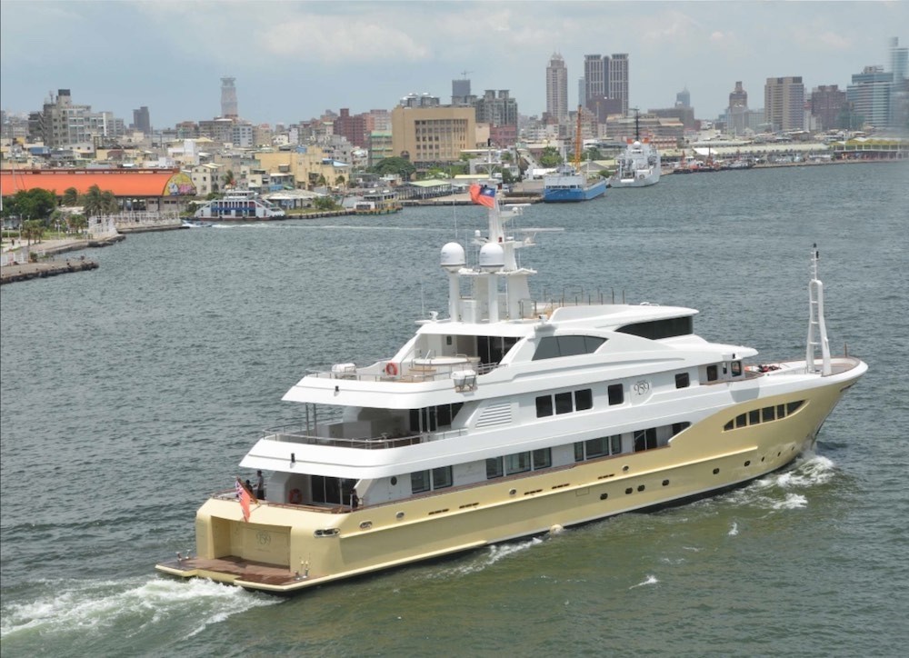 [52m-Yacht-JADE-959]-9990-162.jpg