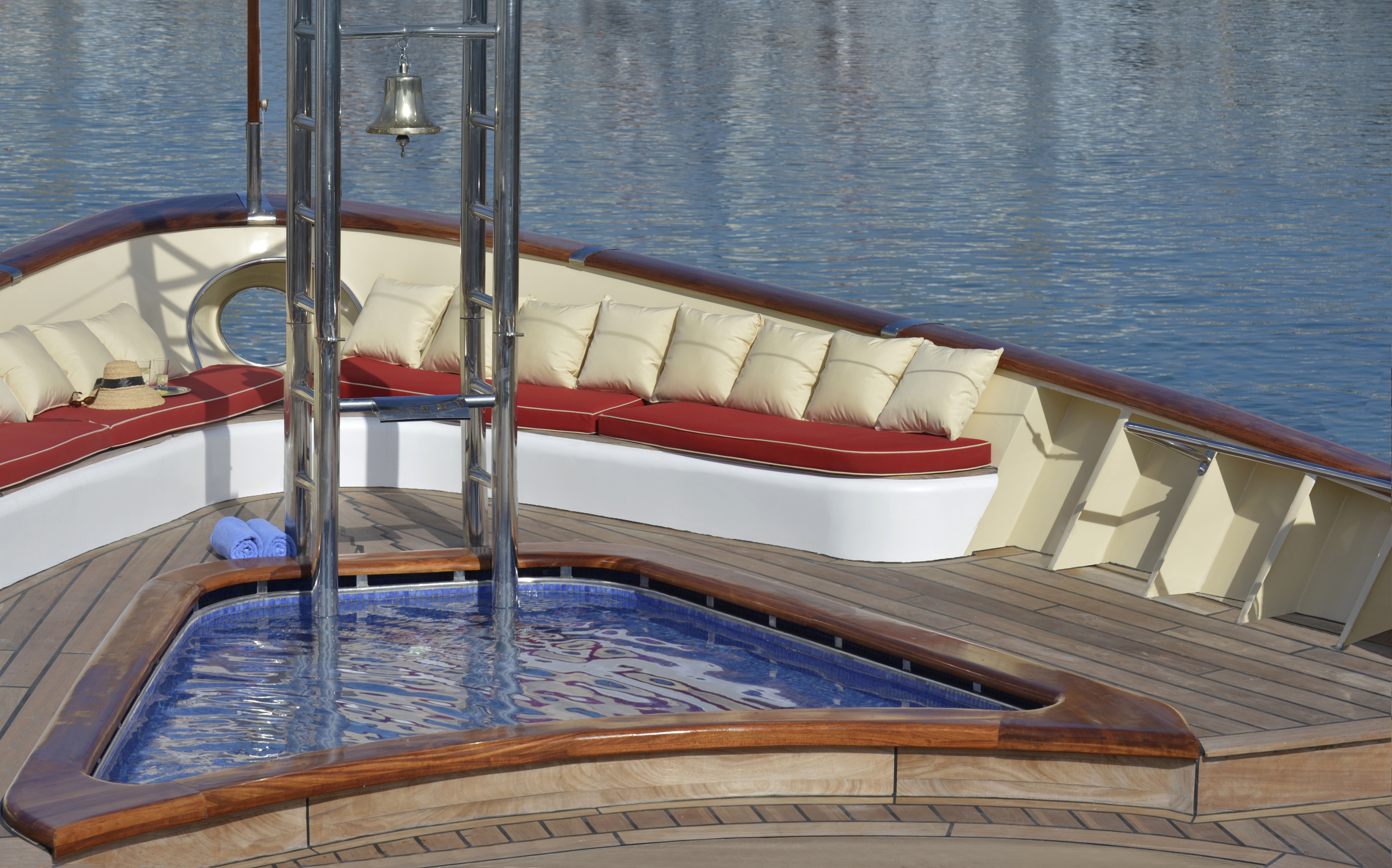[65m-Yacht-LA-SULTANA]-9952-160.jpg