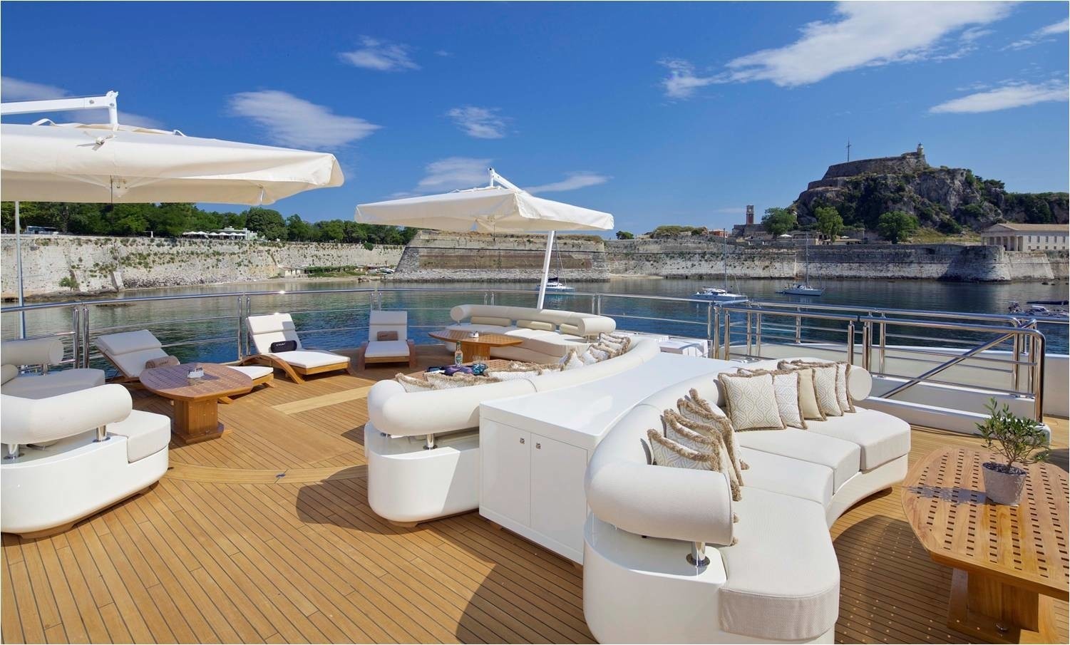 [71m-Yacht-NATALINA-A]-9663-147.jpg