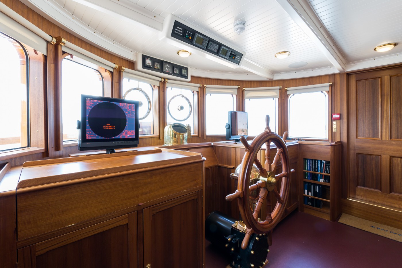 [CLASSIC-MOTOR-YACHT-MALAHNE]-9748-18.jpg