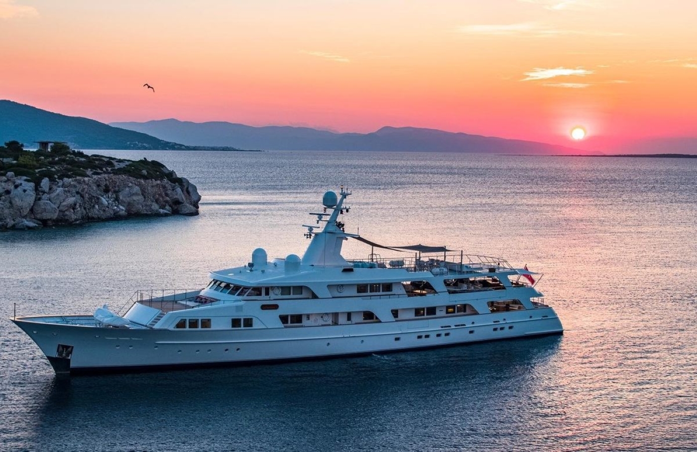 [LUXURY-MOTOR-YACHT-ILLUSION]-924-4.jpg