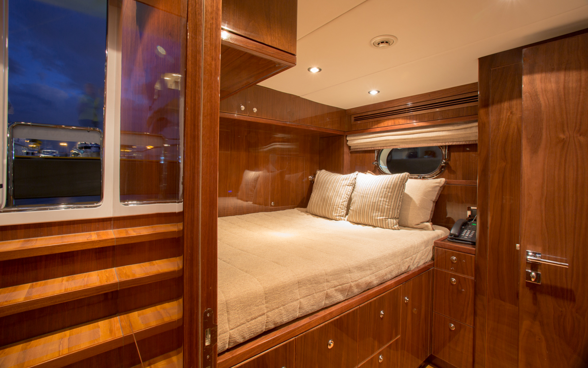 [MOTOR-YACHT-CARBON-COPY]-9211-17.jpg