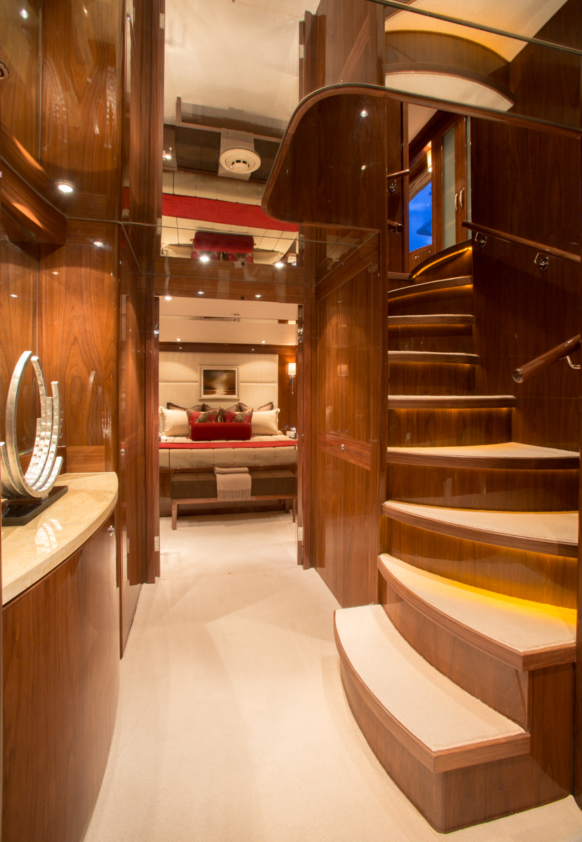 [MOTOR-YACHT-CARBON-COPY]-9211-9.jpg