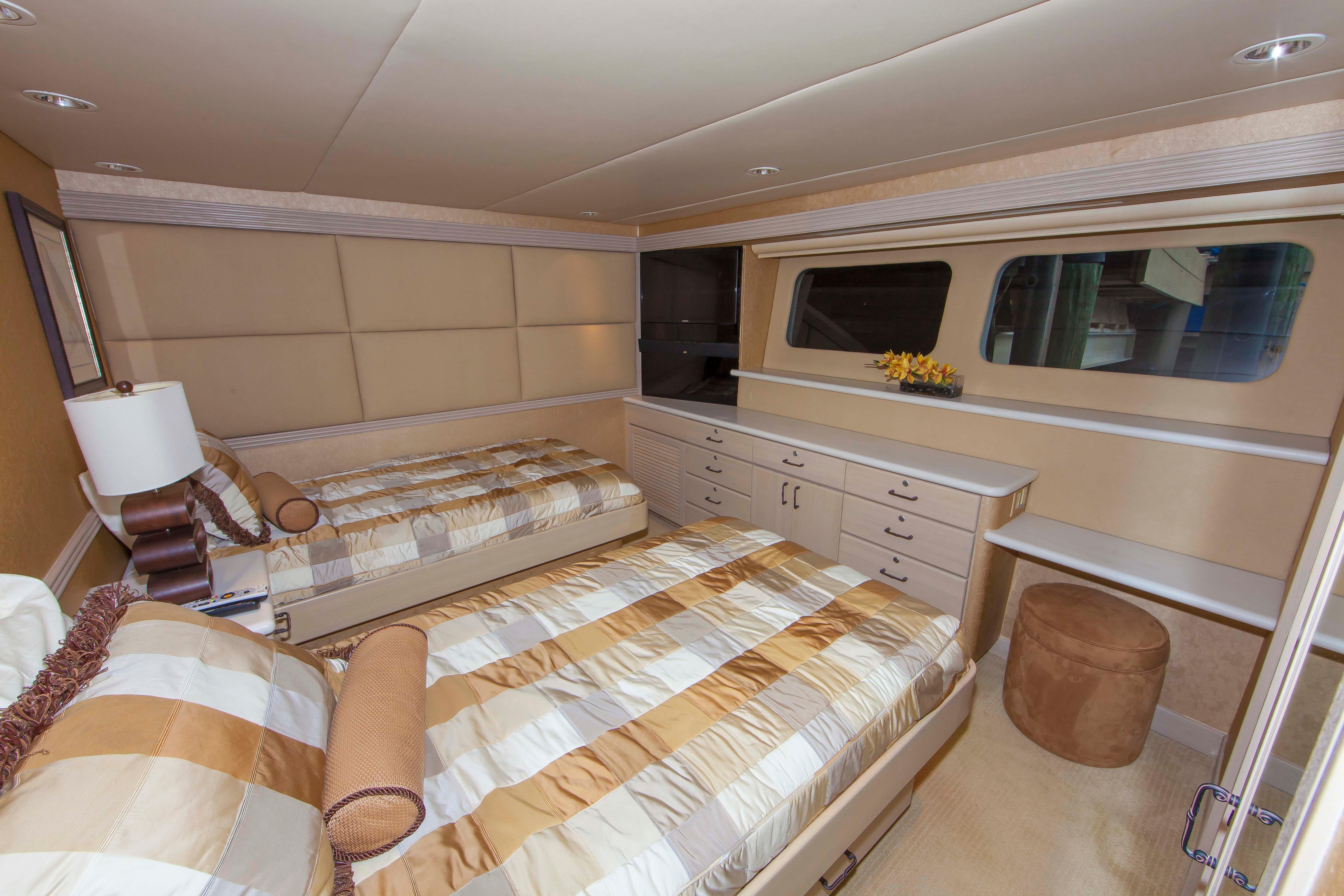 [MOTOR-YACHT-GOLDEN-TOUCH]-9384-17.jpg