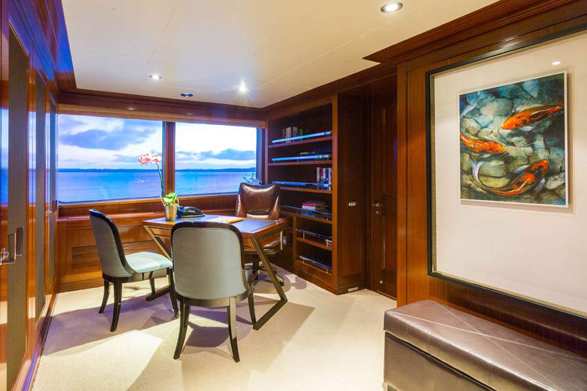 [MOTOR-YACHT-GRAVITAS]-9126-8.jpg