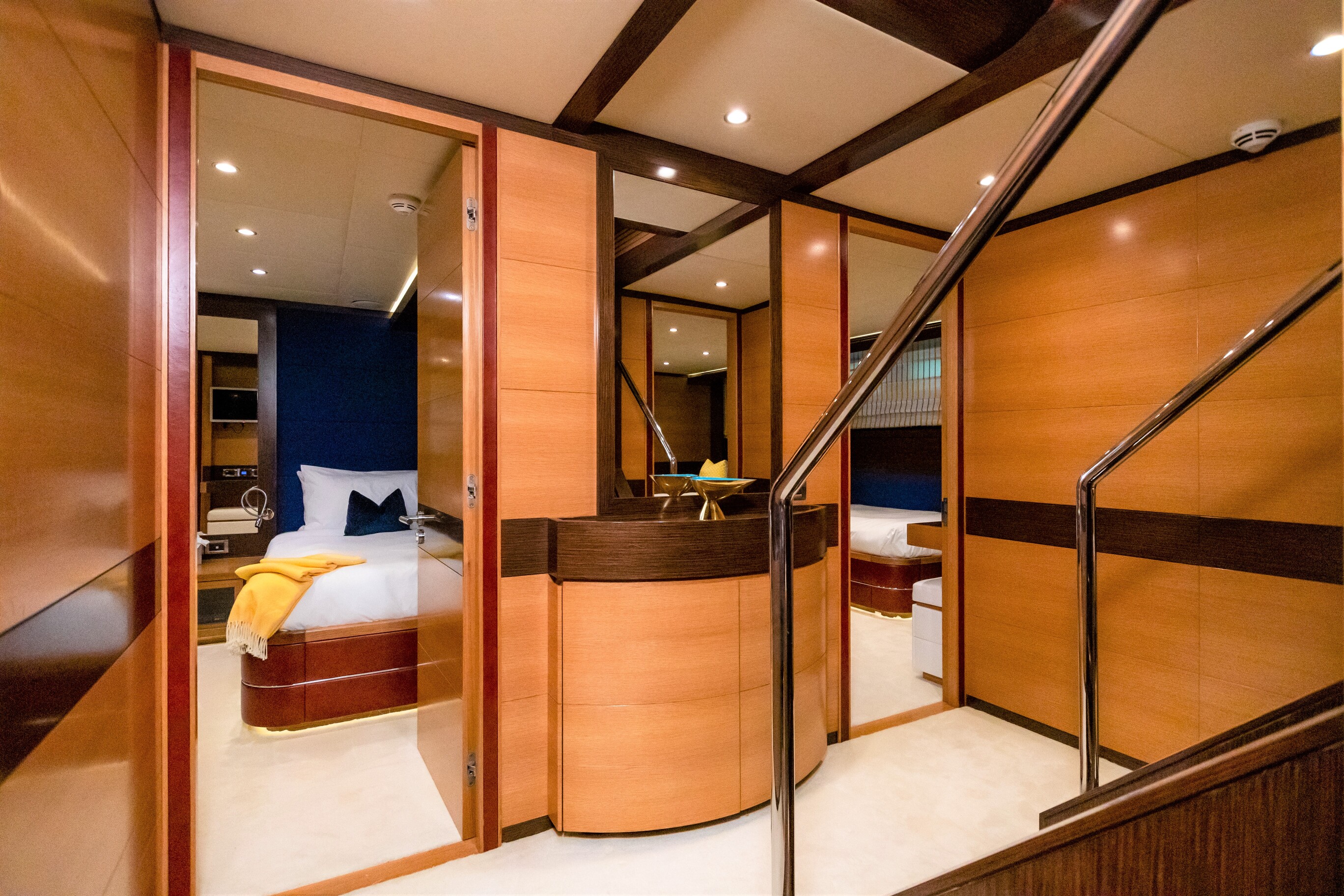 [MOTOR-YACHT-HULL]-9076-9.jpg