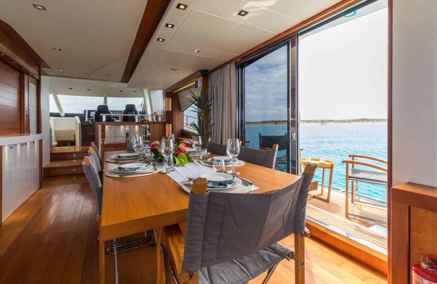 [MOTOR-YACHT-PLAY-THE-GAME]-9816-32.jpg