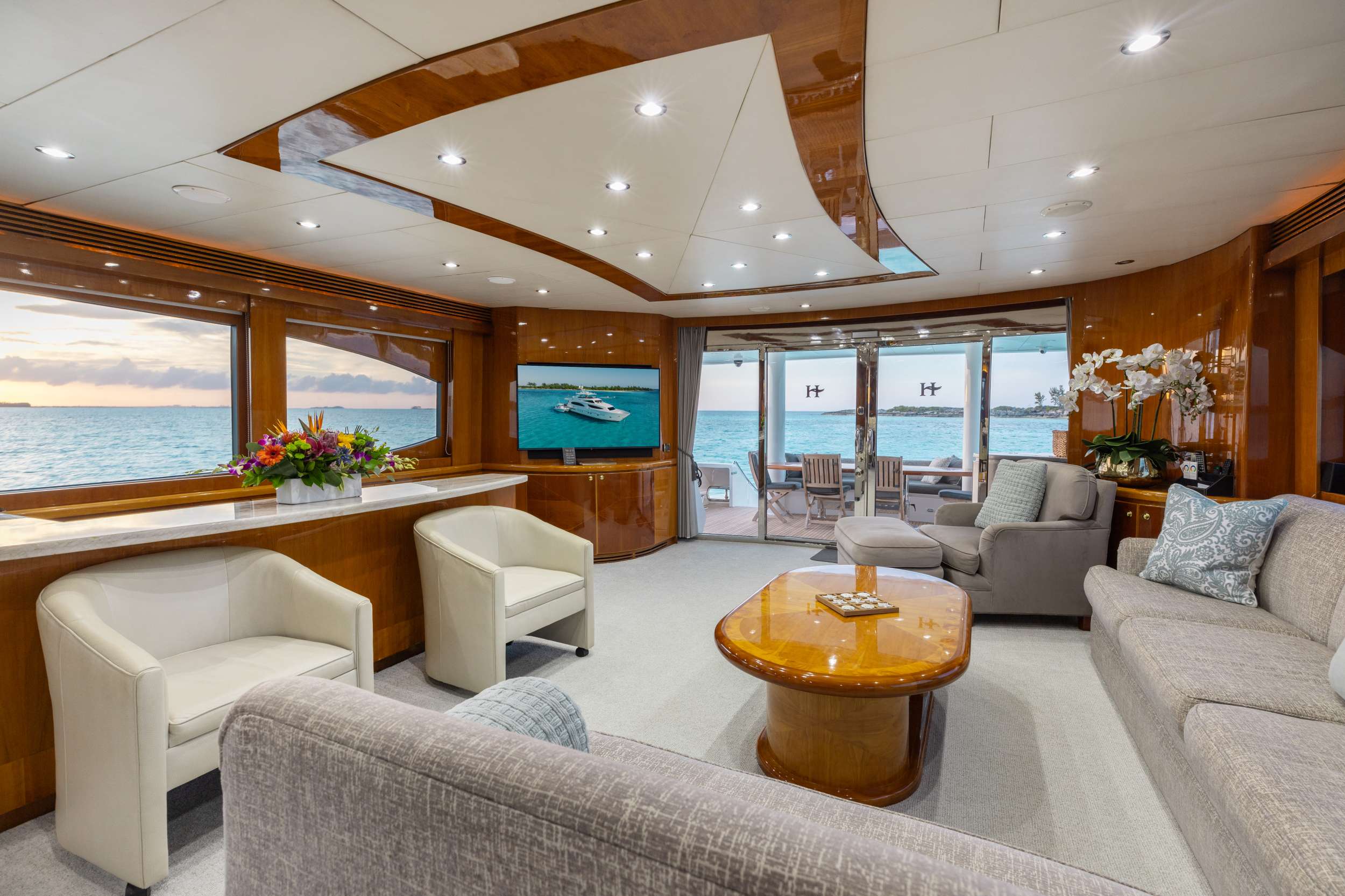 [MOTOR-YACHT-VITESSE]-9941-13.jpg