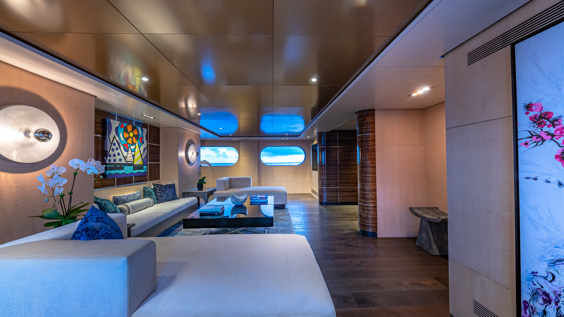 11. Convertible Lounge Area (converts to interior dining).jpg