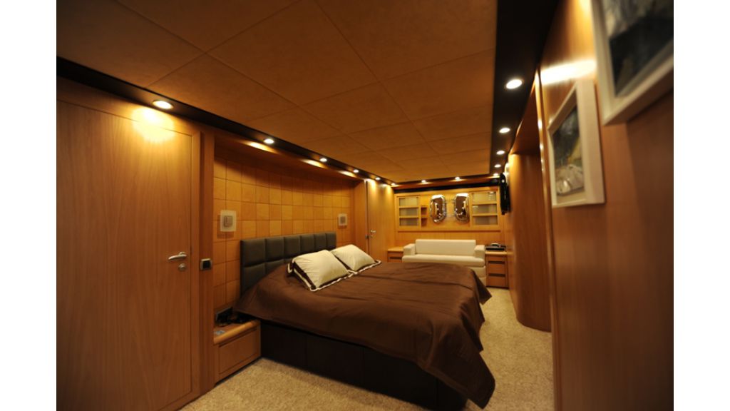 1289037270_motoryacht_tutku__19-1024-576.jpg