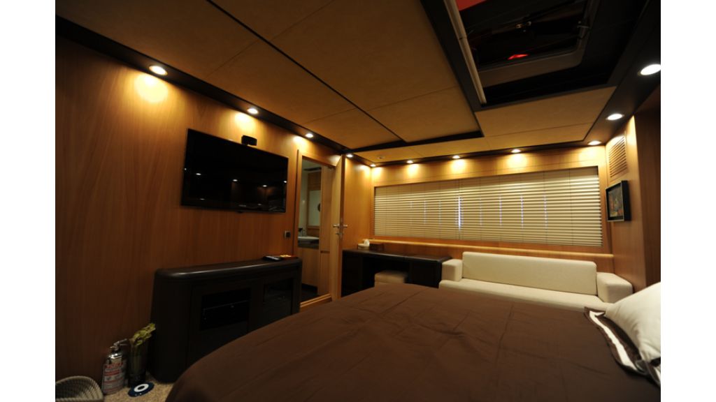 1289037373_motoryacht_tutku__18-1024-576.jpg