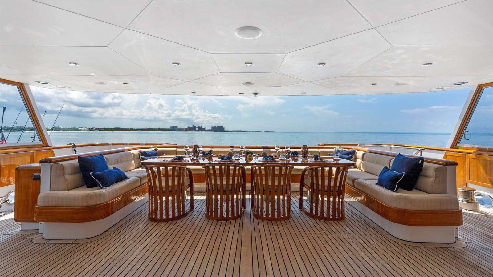 147_-Hakvoort_Big-Easy_Exteriors-1-WEB-SIZE_mda.jpg