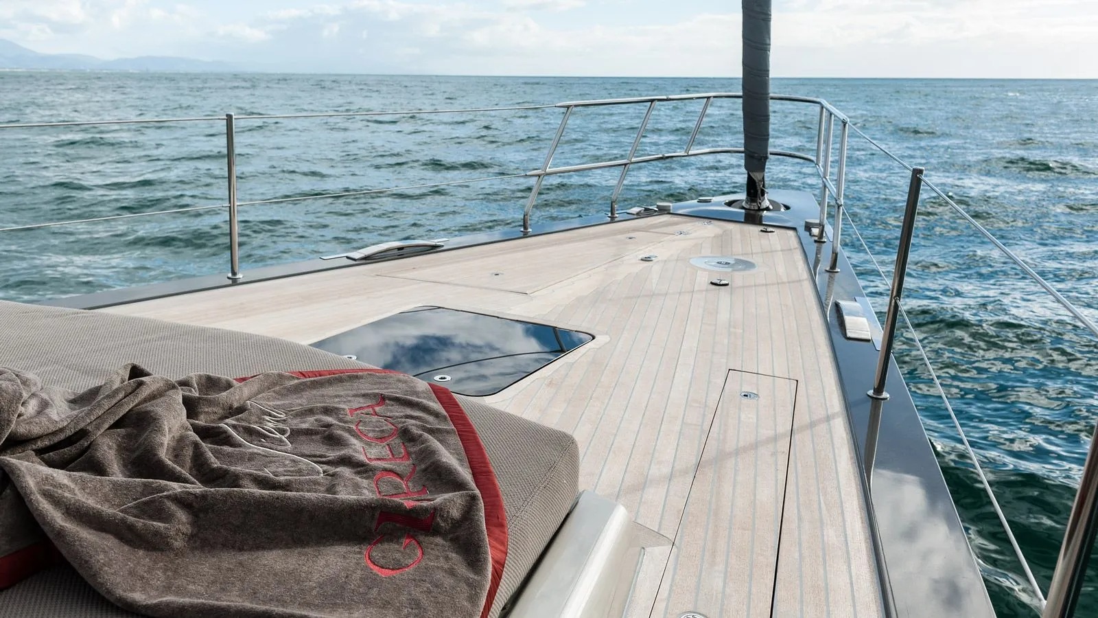 2.4 Foredeck.jpg