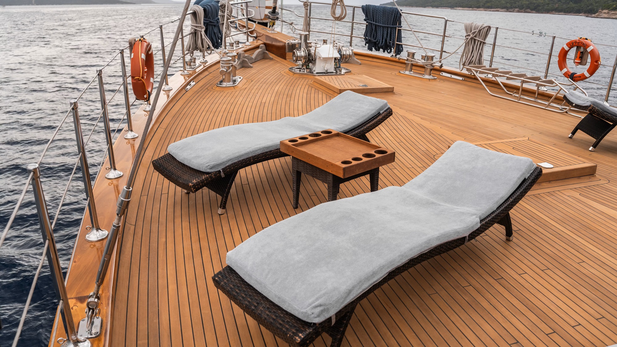 201 Bow deck.jpg