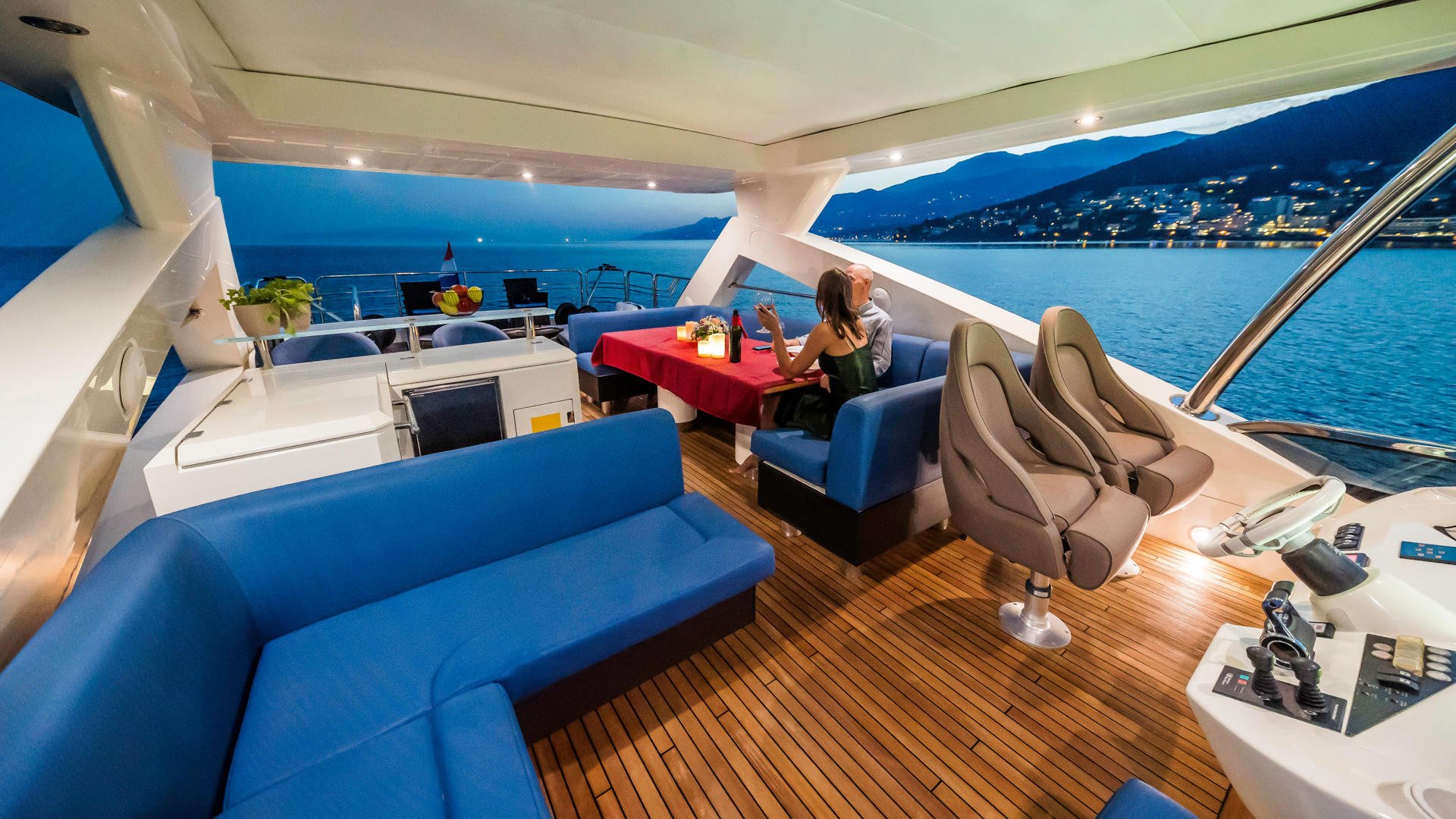 205 Sun deck dining and deck helm.jpg