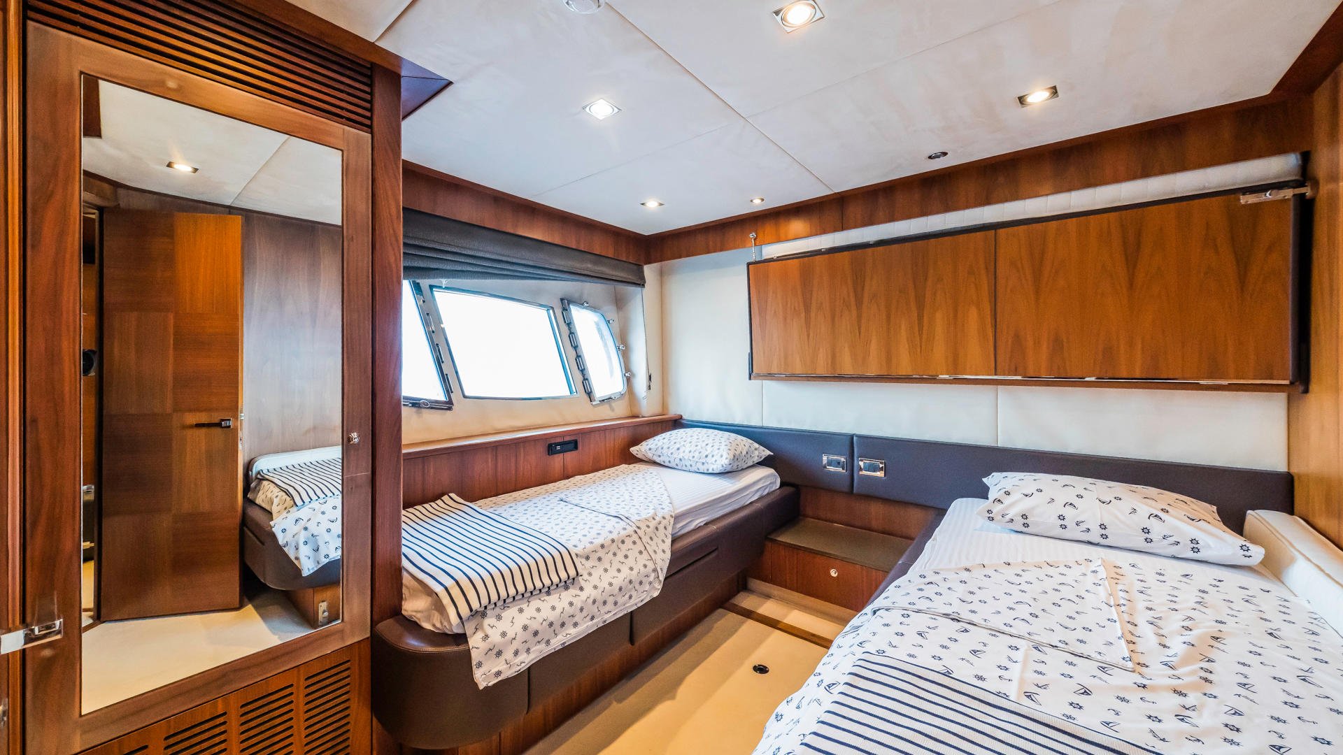 403 Twin cabin.jpg