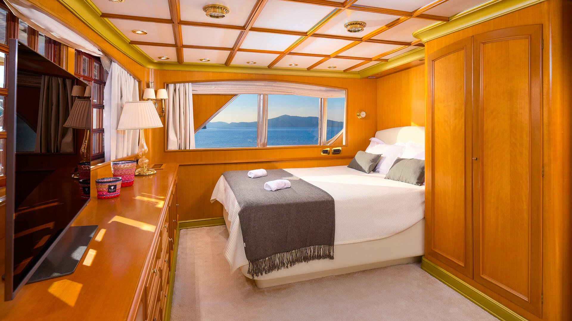 406 Guest cabin.jpg
