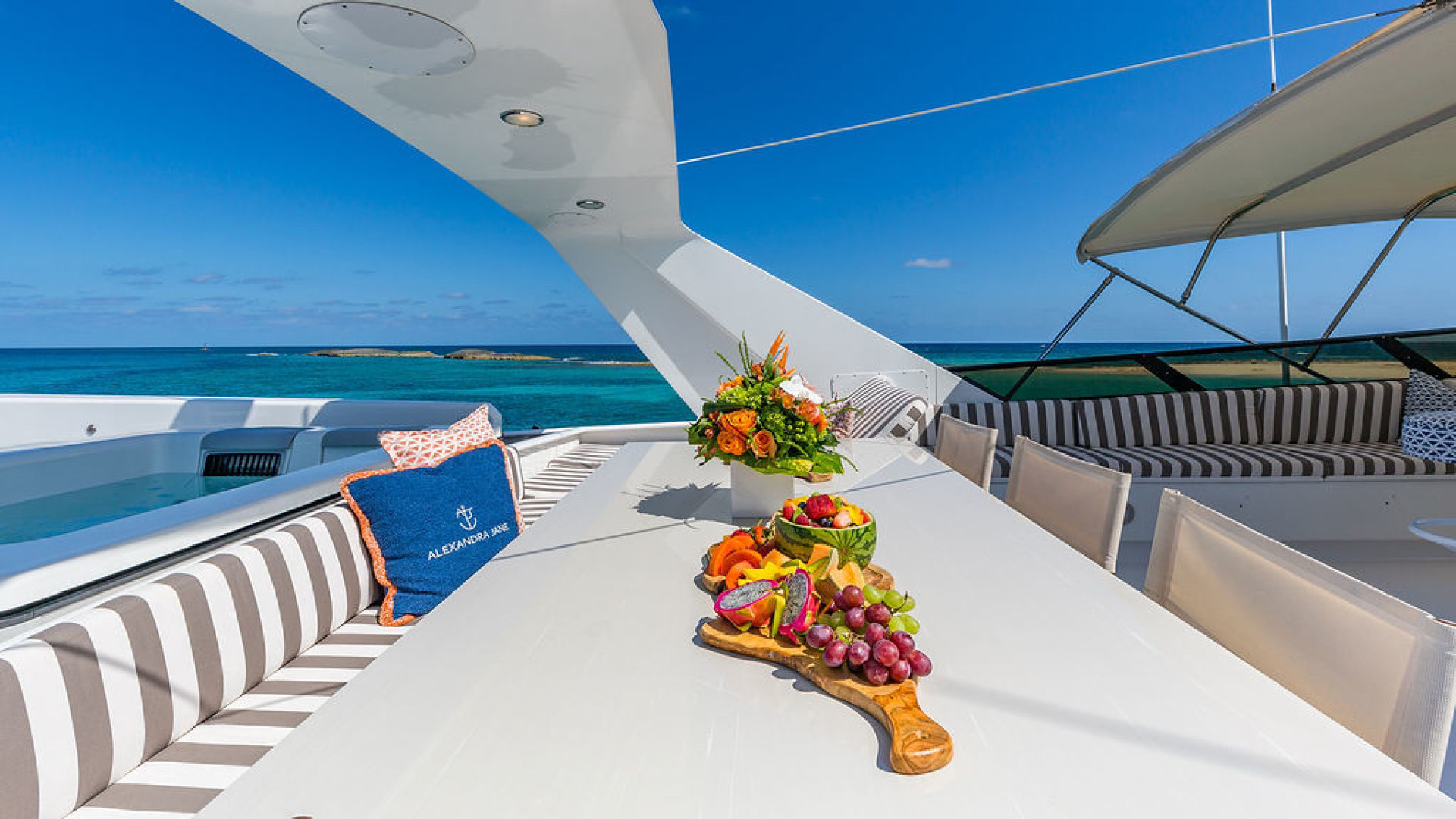 ALEXANDRA JANE Exterior - Flybridge dining 1.jpg