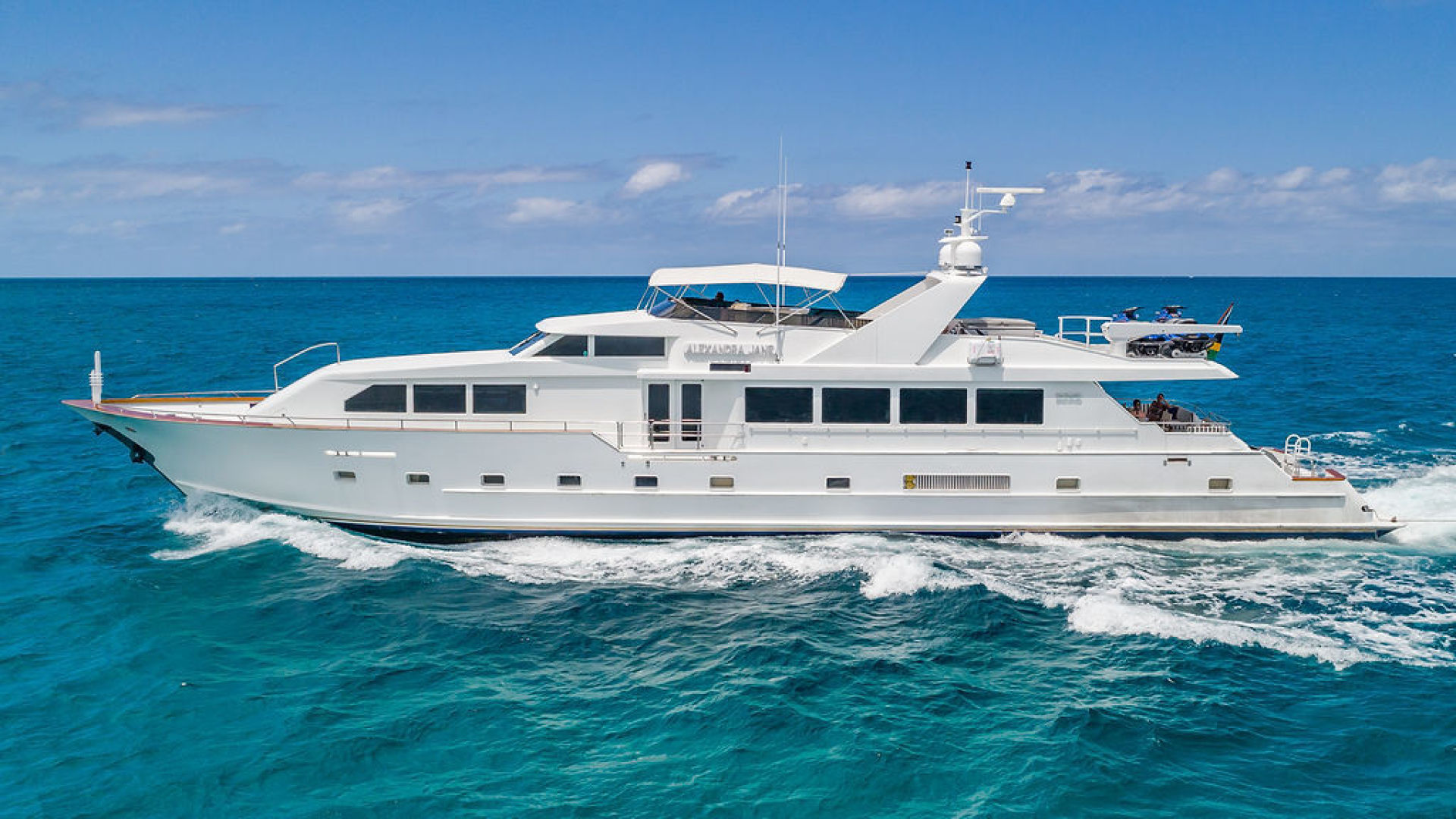 ALEXANDRA JANE Exterior - Underway.jpg