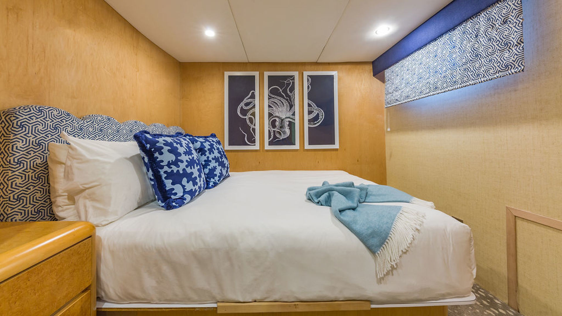 ALEXANDRA JANE Interior - Guest cabin 2.jpg
