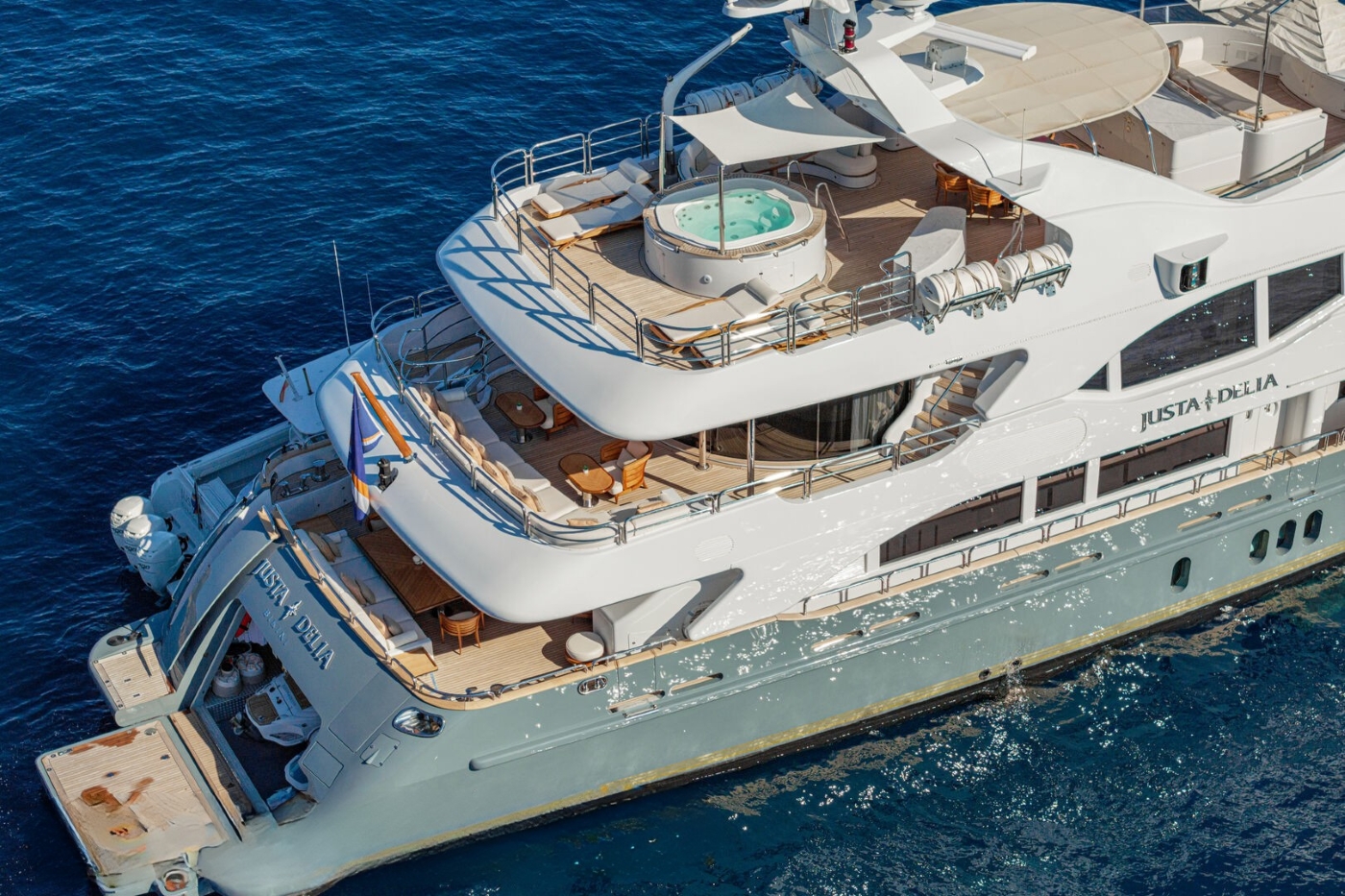 Aft Deck 02.jpg
