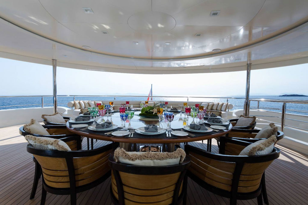Alfresco dining 00001.jpg