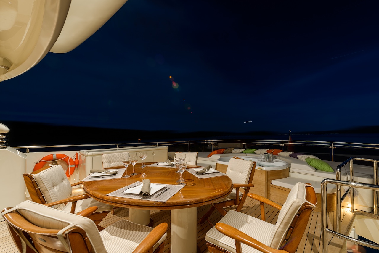 Alfresco dining area   00004.jpg