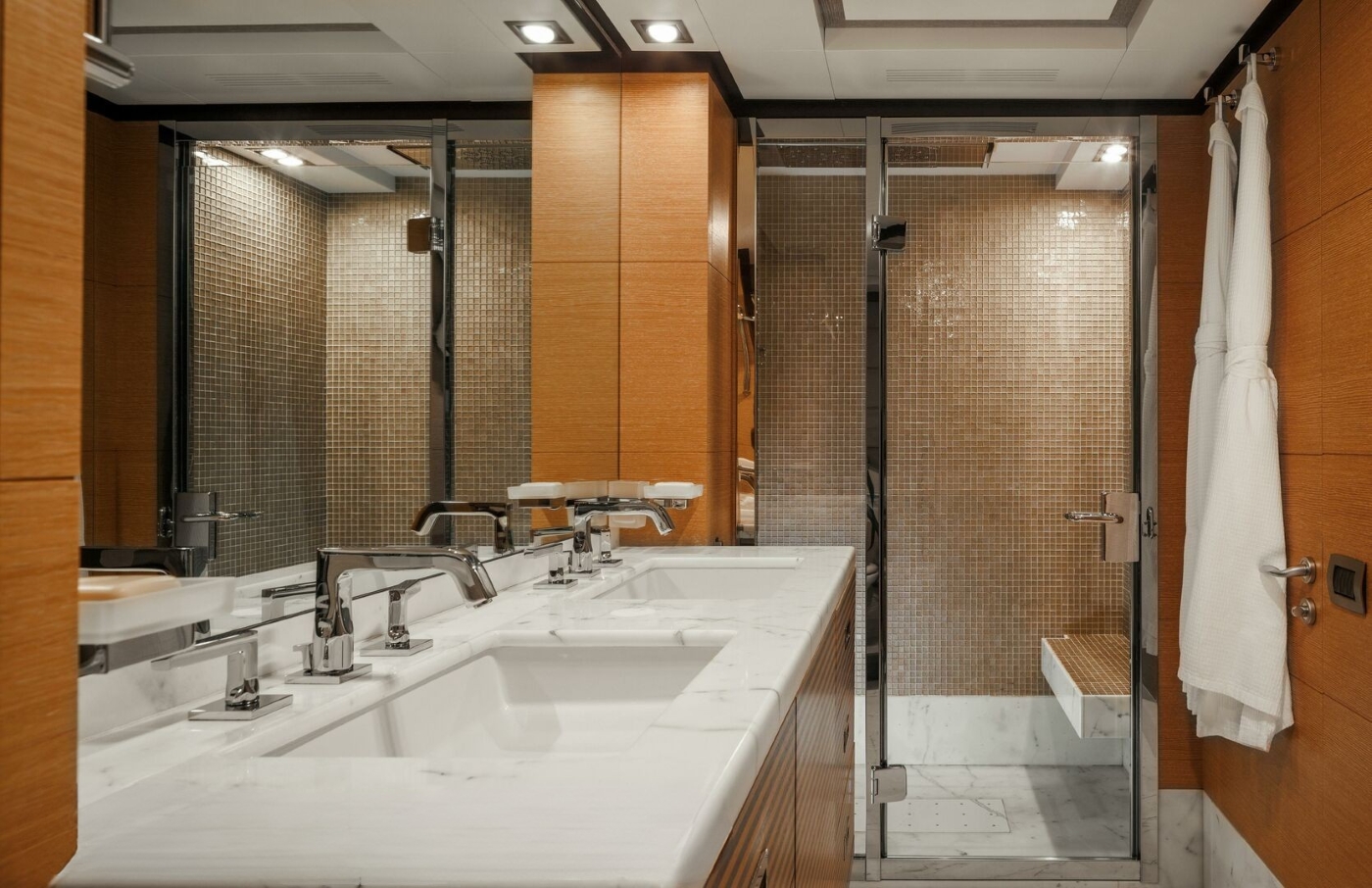 Bathroom Area 03.jpg