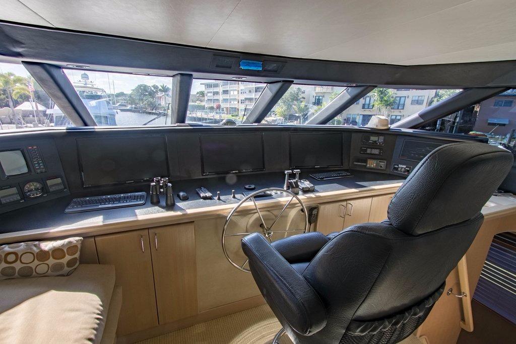 COCKPIT...jpg