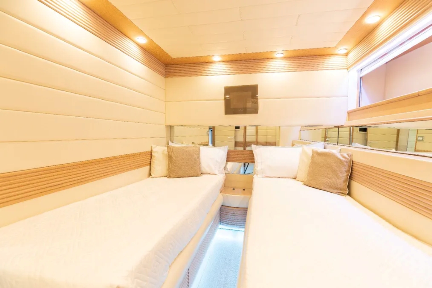 Cabin With Double Bed 01.jpg