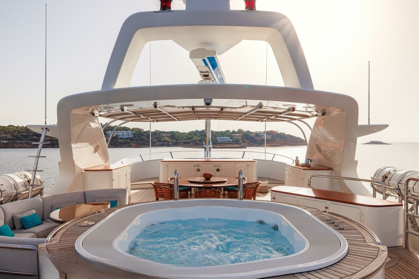 Exterior Sunbathing Area 01.jpg